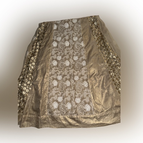 Elegant Kurta Set Beige and Gold Embroidered Dress with Pants and Dupatta - Picture 4 of 9